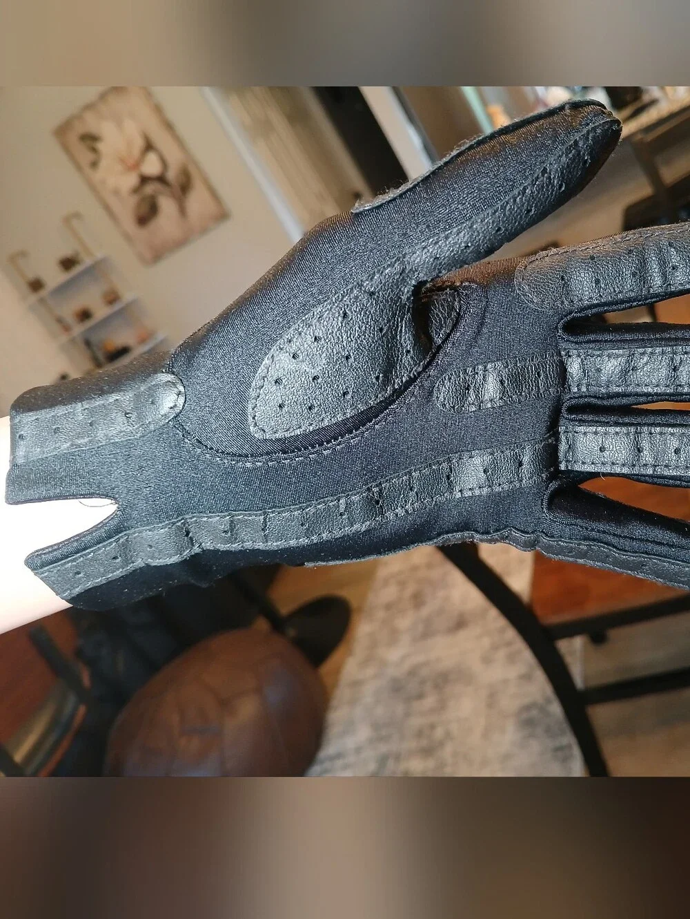Isotoner Black Stretch Grip Riding/driving Gloves (Left Glove Only)